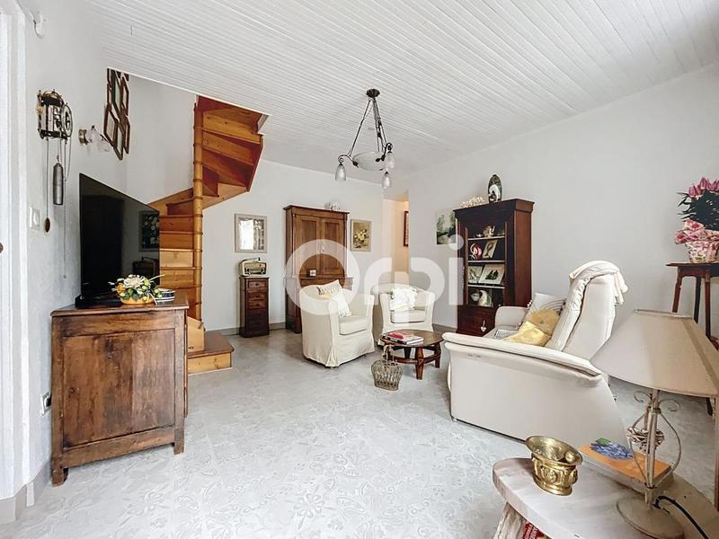 Maison - 121 m² - 6 pièces