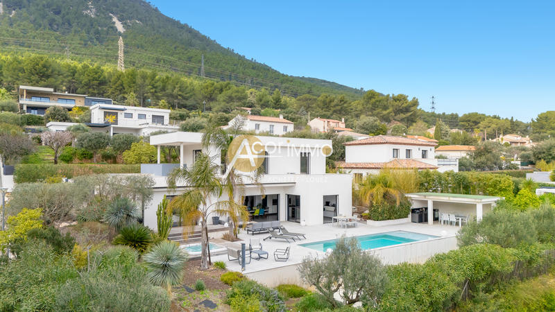 Villa - 171 m² - 6 pièces