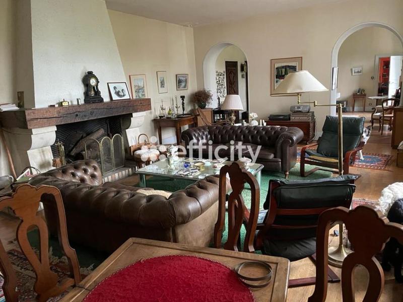 Maison bourgeoise - 306 m² - 12 pièces