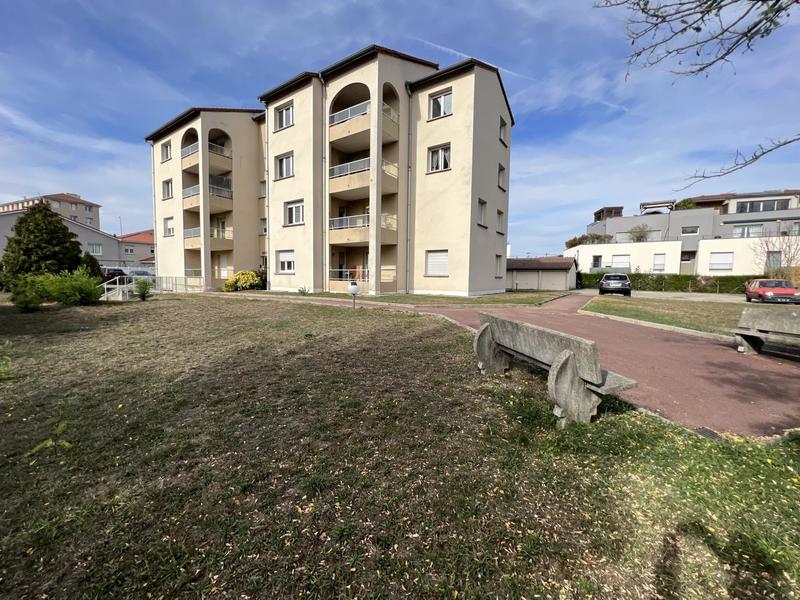 Appartement - 79 m² - 4 pièces