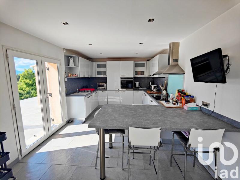 Maison - 194 m² - 7 pièces