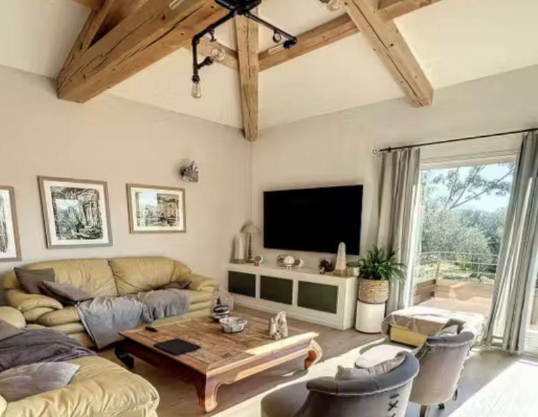 Propriété - 320 m² - 13 pièces