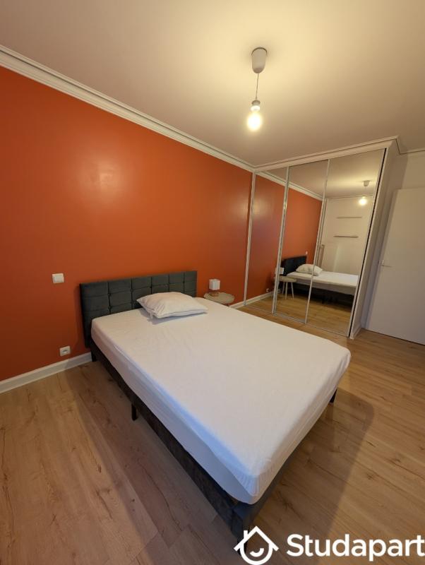 Chambre - 12 m² - 1 pièce