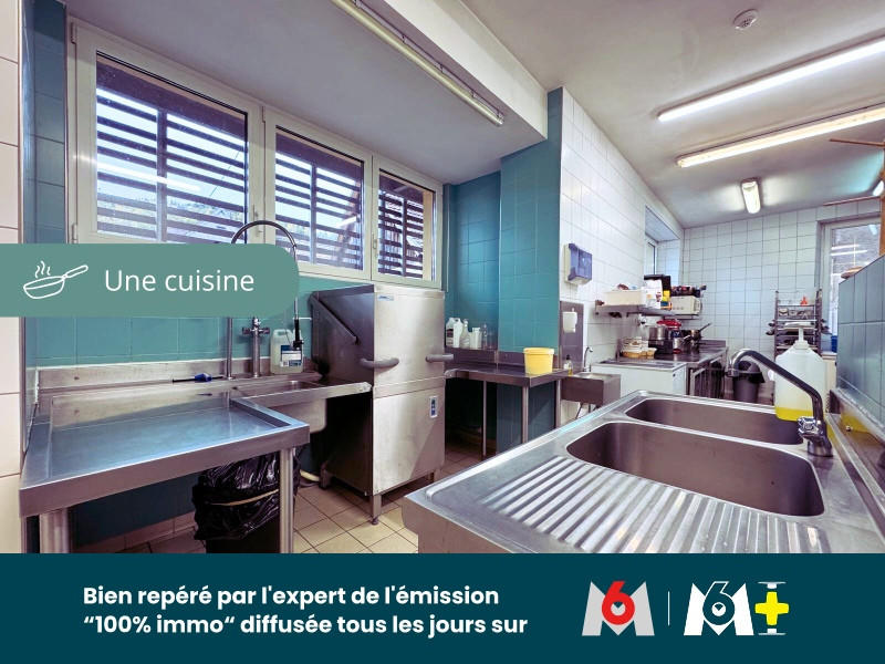 Immeuble - 1 100 m² - 24 pièces