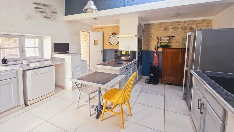 Maison en pierre - 156 m² - 4 pièces