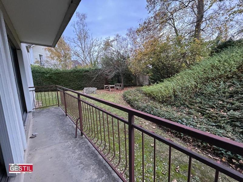 Appartement - 99 m² - 5 pièces