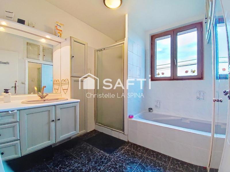 Maison - 150 m² - 7 pièces