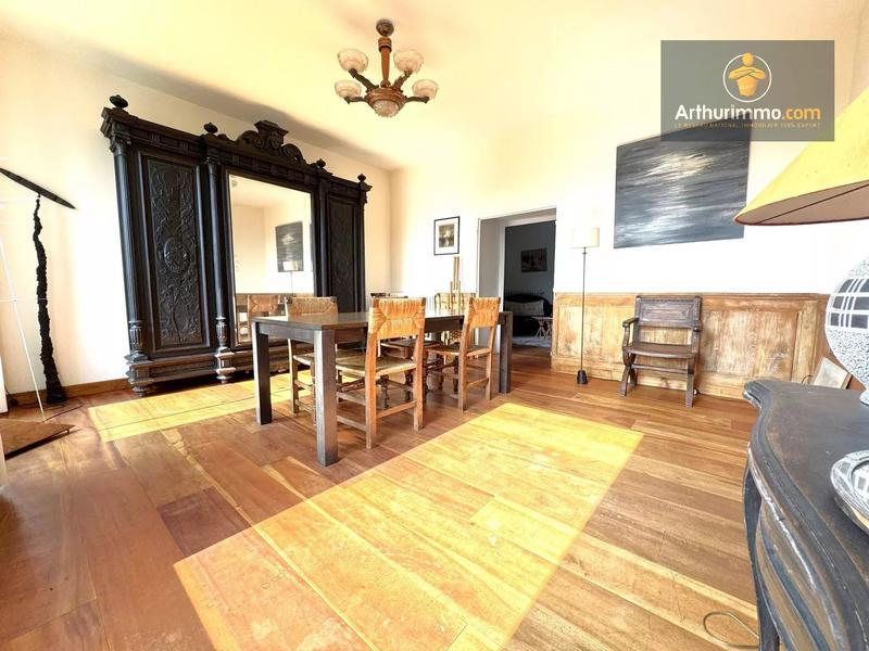 Hôtel particulier - 300 m² - 13 pièces