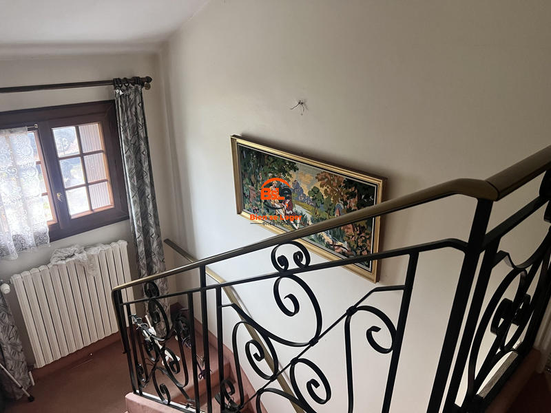 Maison traditionnelle - 144 m² - 6 pièces