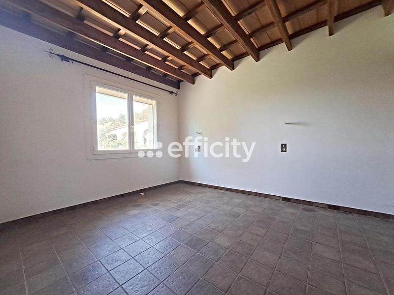 Villa - 235 m² - 6 pièces