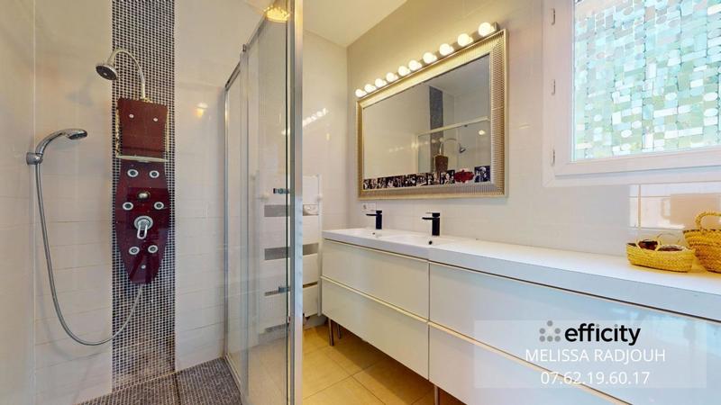 Maison - 167 m² - 6 pièces