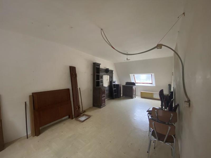 Maison - 300 m² - 13 pièces