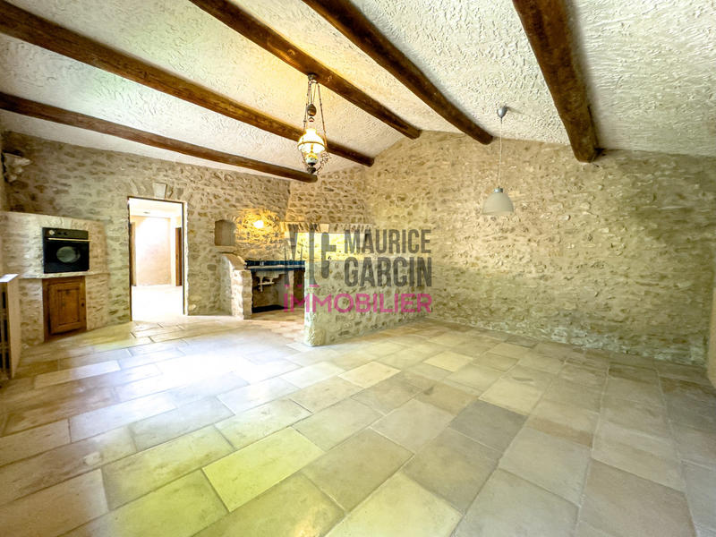 Maison - 215 m² - 6 pièces