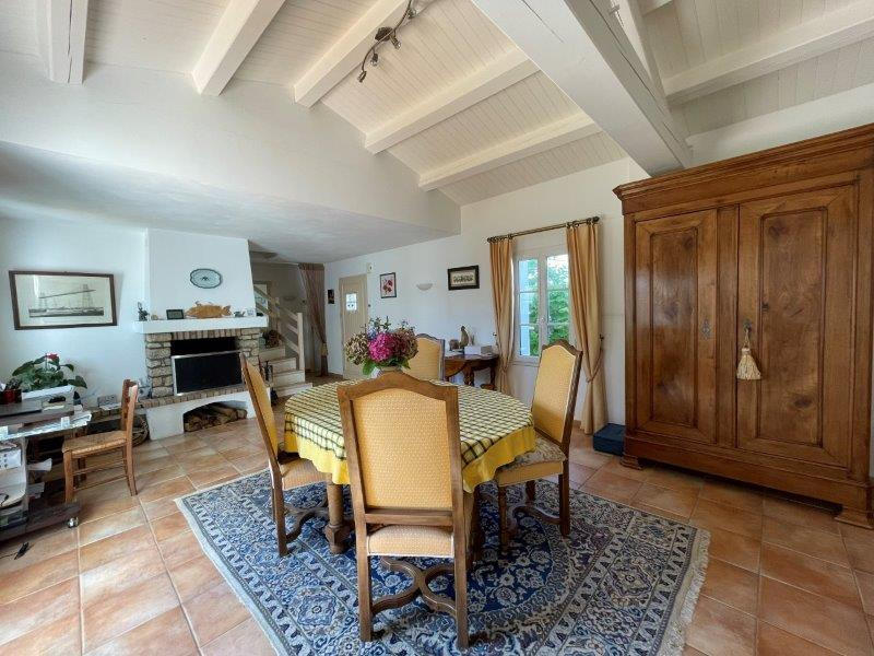 Maison - 121 m² - 4 pièces