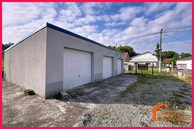 Maison - 330 m² - 12 pièces