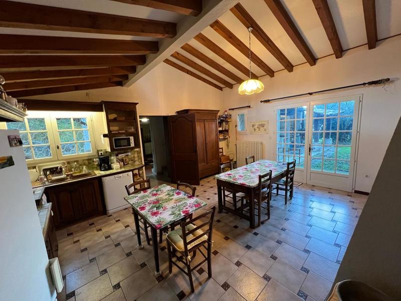 Maison - 240 m² - 5 pièces