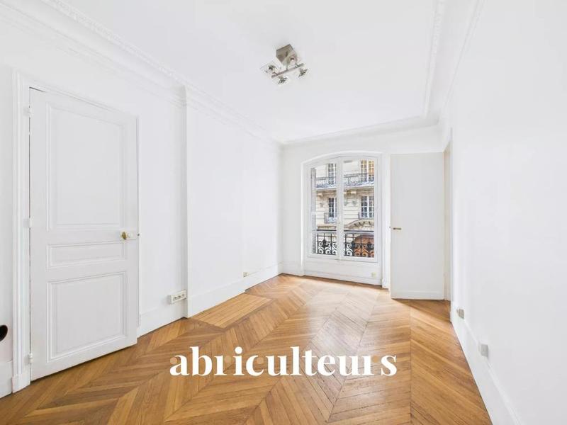 Appartement - 99 m² - 4 pièces