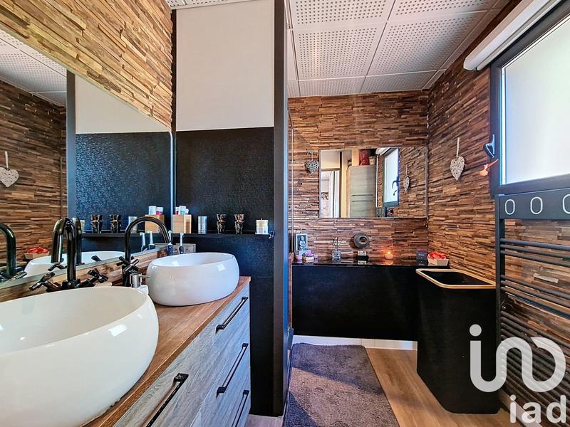 Maison - 183 m² - 7 pièces