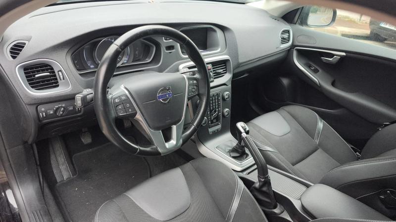 Volvo V40 2.0 T2 122 Momentum Business