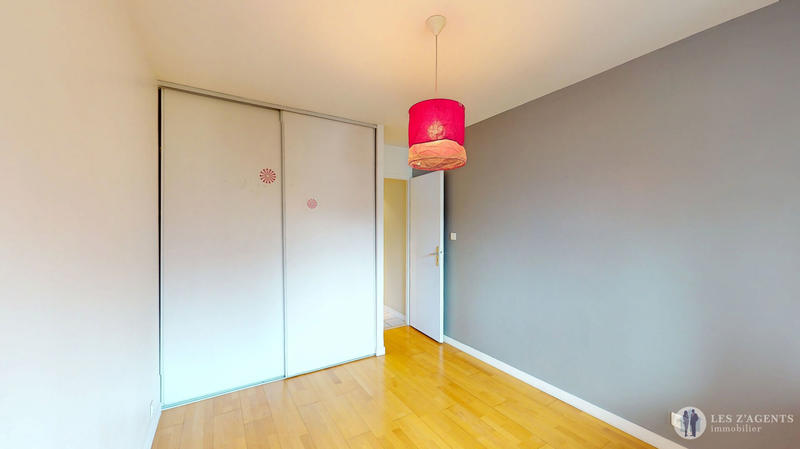 Appartement - 80 m² - 4 pièces