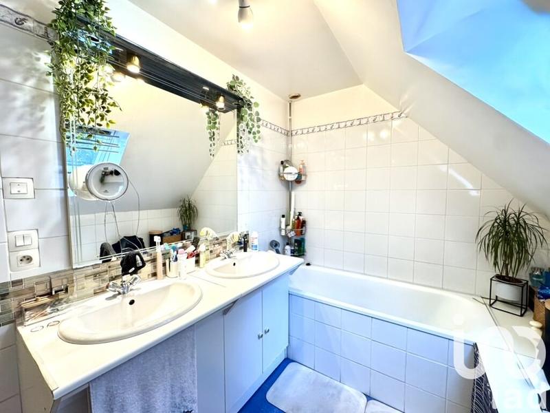 Maison - 86 m² - 4 pièces