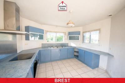 Maison - 200 m² - 5 pièces