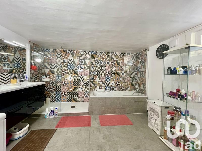 Maison - 97 m² - 5 pièces