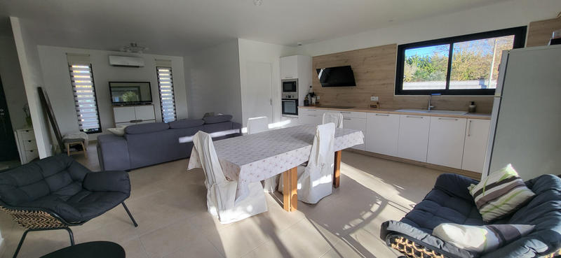 Maison - 102 m² - 4 pièces