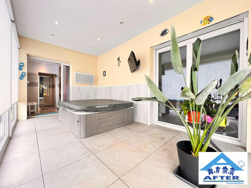 Maison - 202 m² - 6 pièces