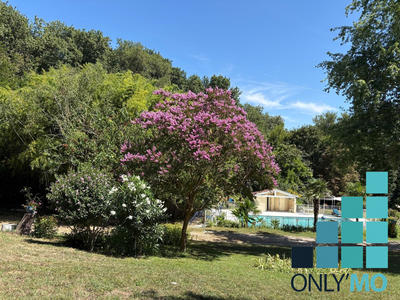 Villa - 330 m² - 6 pièces