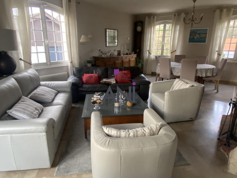 Maison - 178 m² - 7 pièces