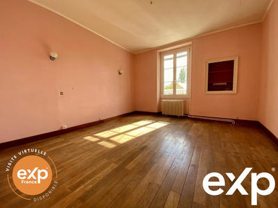 Maison traditionnelle - 155 m² - 8 pièces