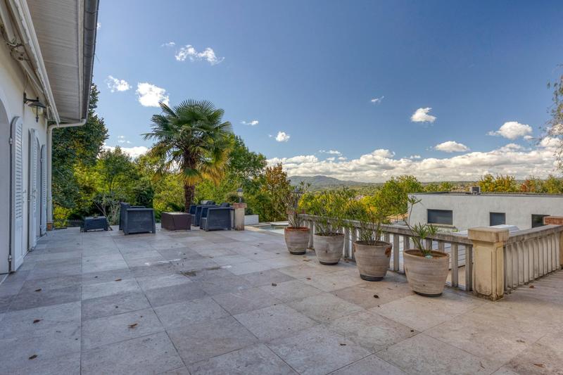 Maison - 142 m² - 6 pièces