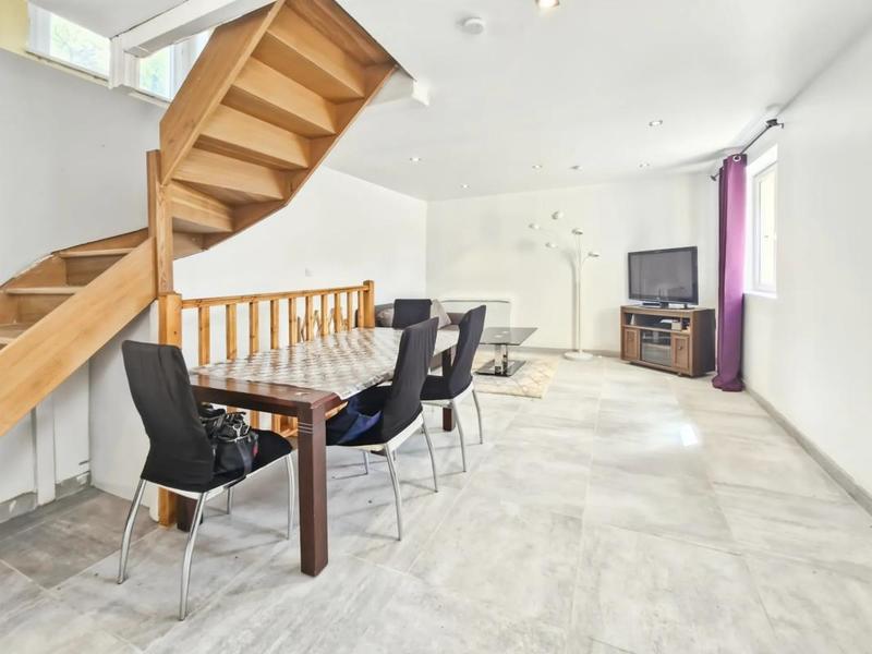 Maison - 110 m² - 4 pièces