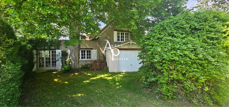 Maison - 301 m² - 9 pièces