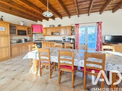 Maison - 176 m² - 7 pièces