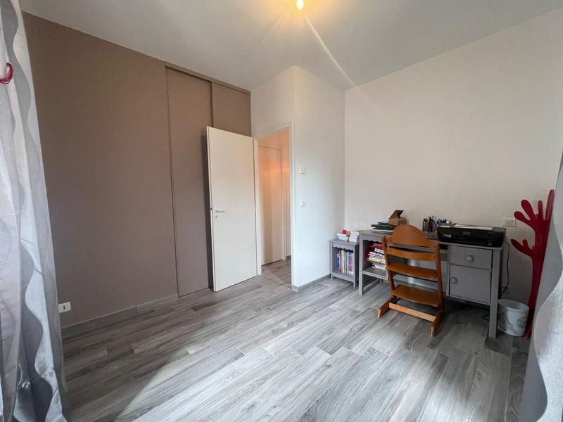 Maison - 238 m² - 8 pièces