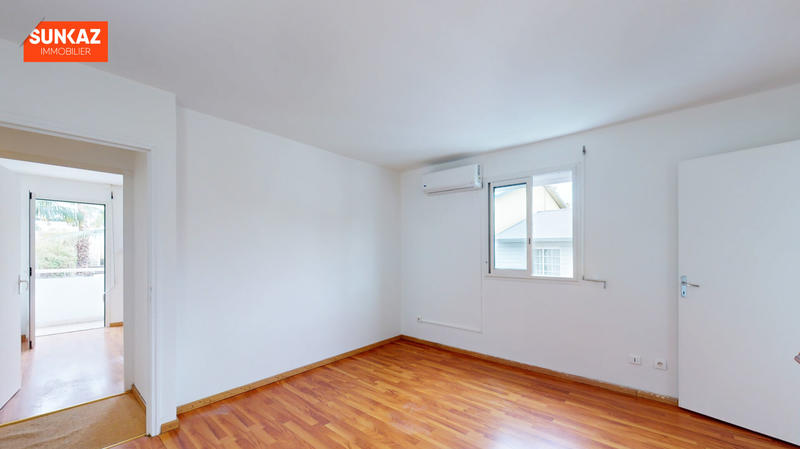 Maison - 144 m² - 5 pièces