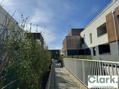 Appartement - 120 m² - 5 pièces