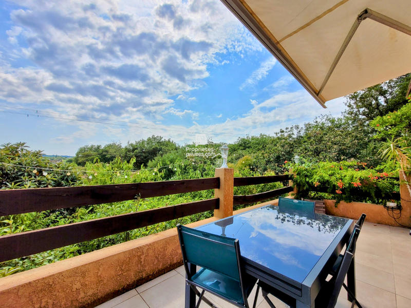 Maison - 235 m² - 9 pièces