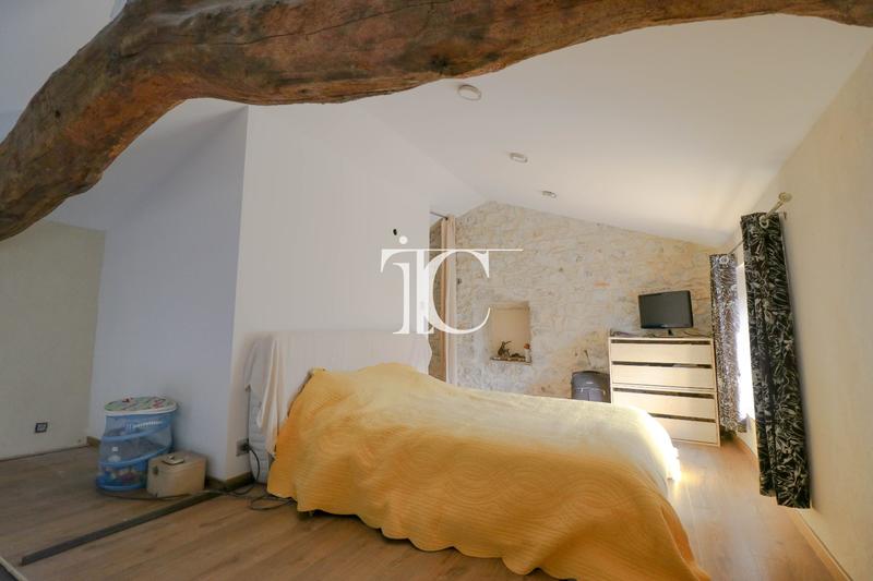 Mas - 195 m² - 5 pièces