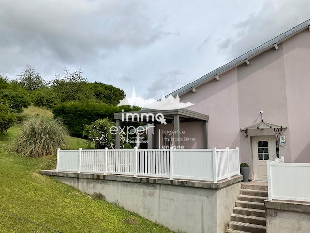 Maison - 128 m² - 7 pièces