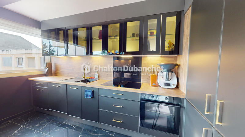 Appartement - 80 m² - 3 pièces