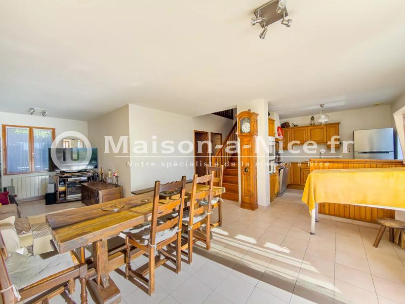 Maison - 171 m² - 6 pièces