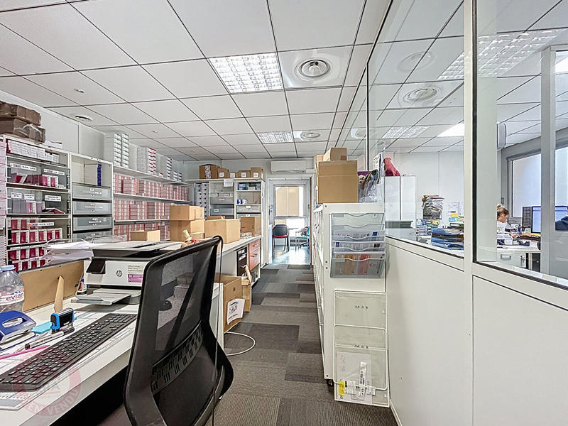 Bureau - 225 m² - 10 pièces