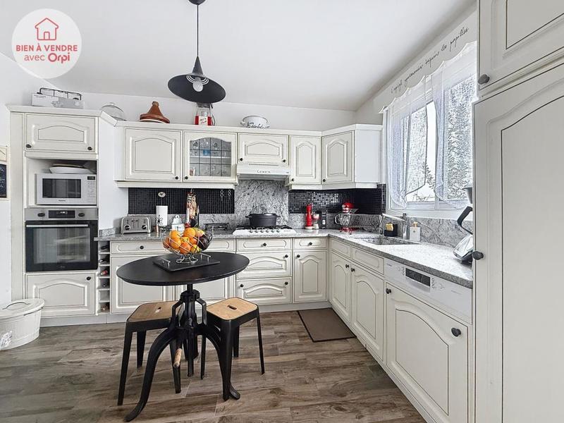 Maison - 121 m² - 6 pièces