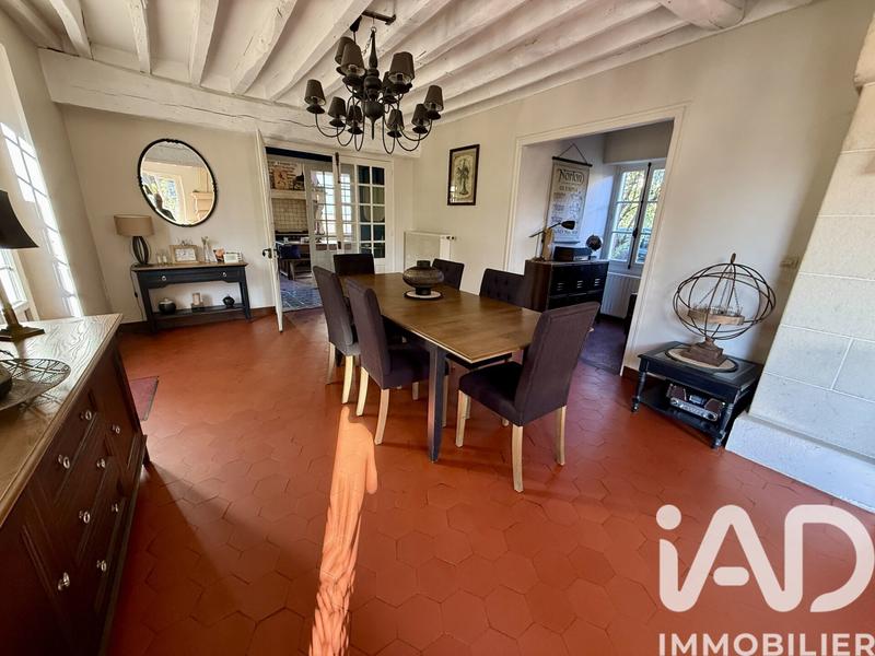 Maison - 209 m² - 7 pièces