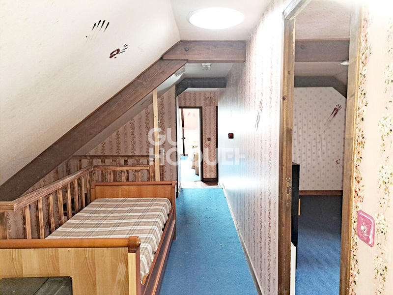 Maison - 300 m² - 8 pièces