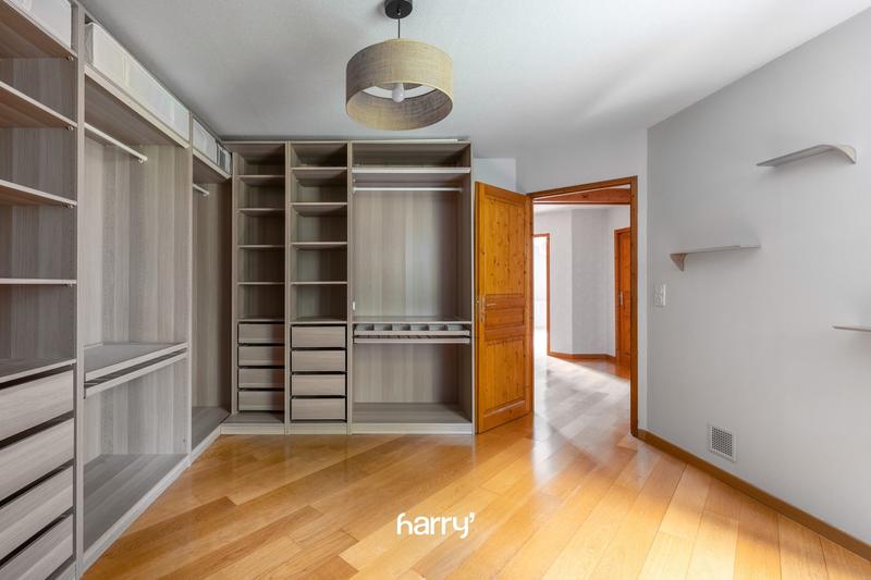 Maison contemporaine - 190 m² - 7 pièces