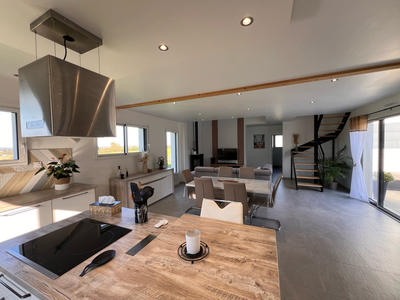 Maison - 153 m² - 6 pièces